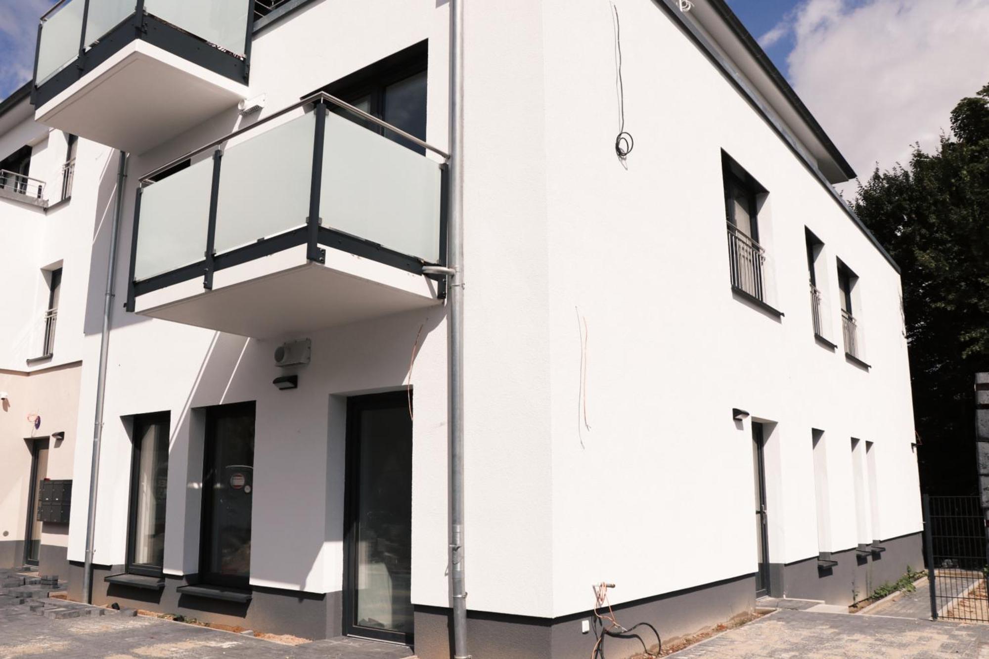 Apartment & Burglesum *