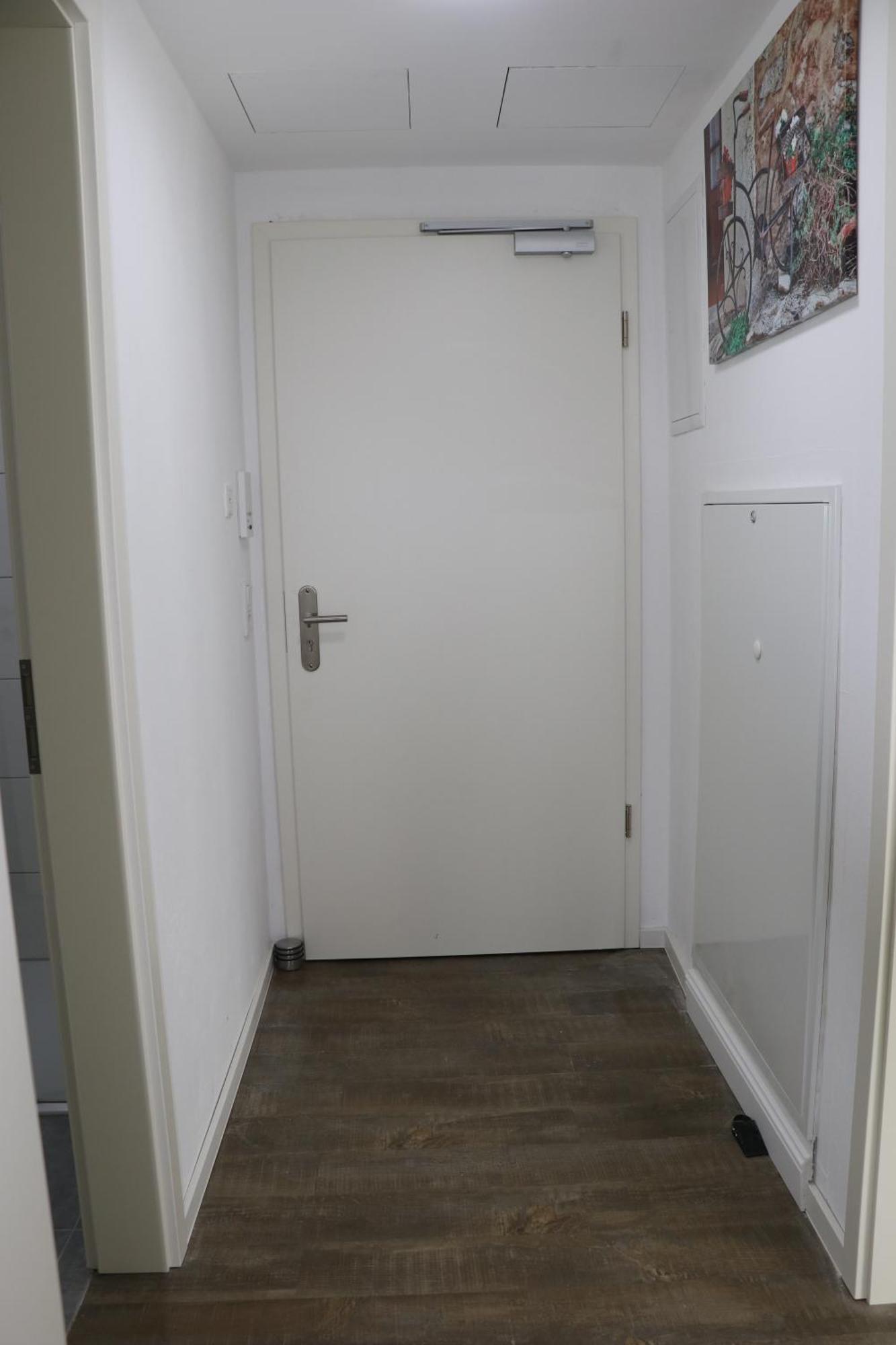 Apartment & Burglesum *