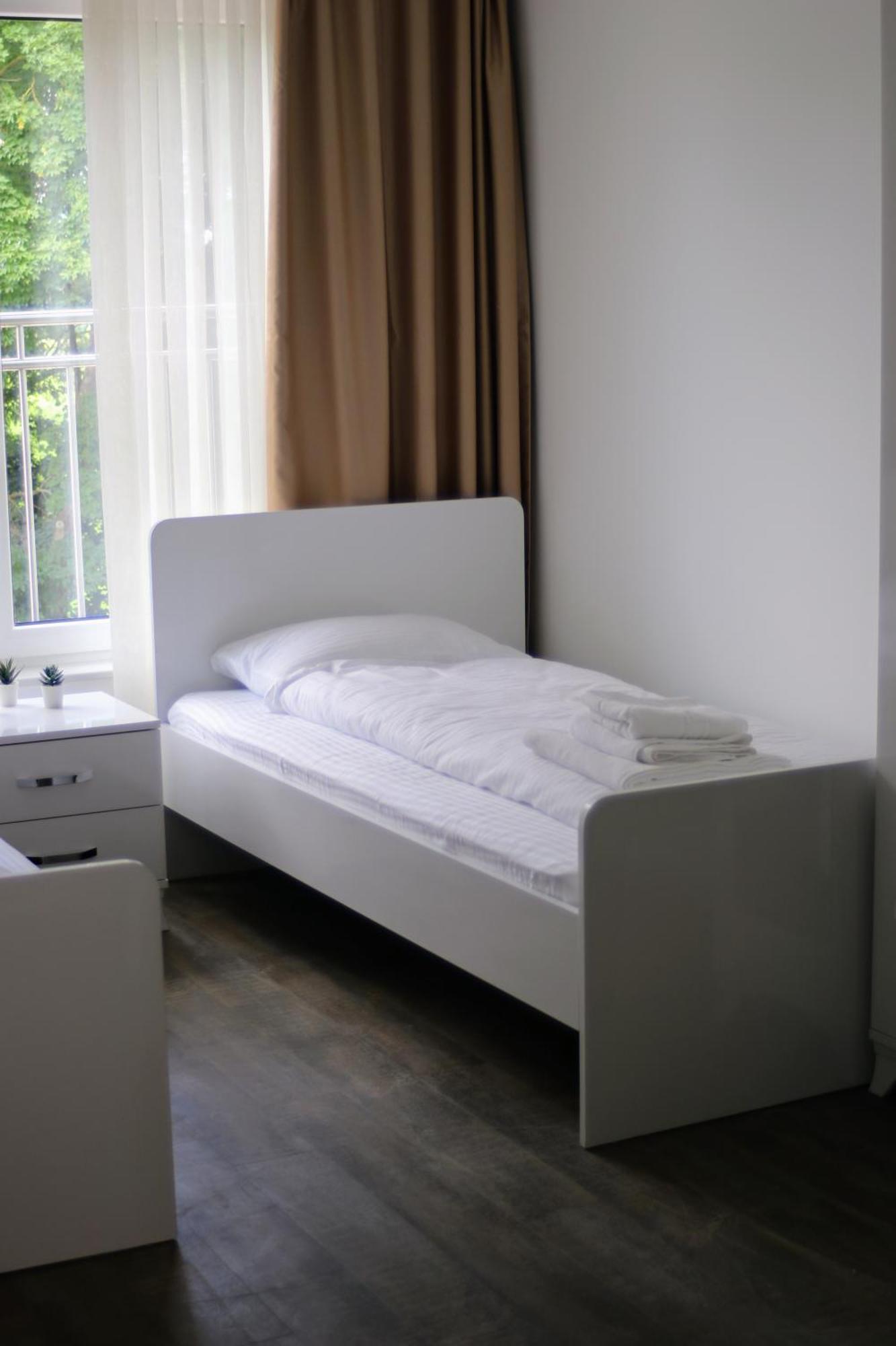 Apartment & Burglesum *